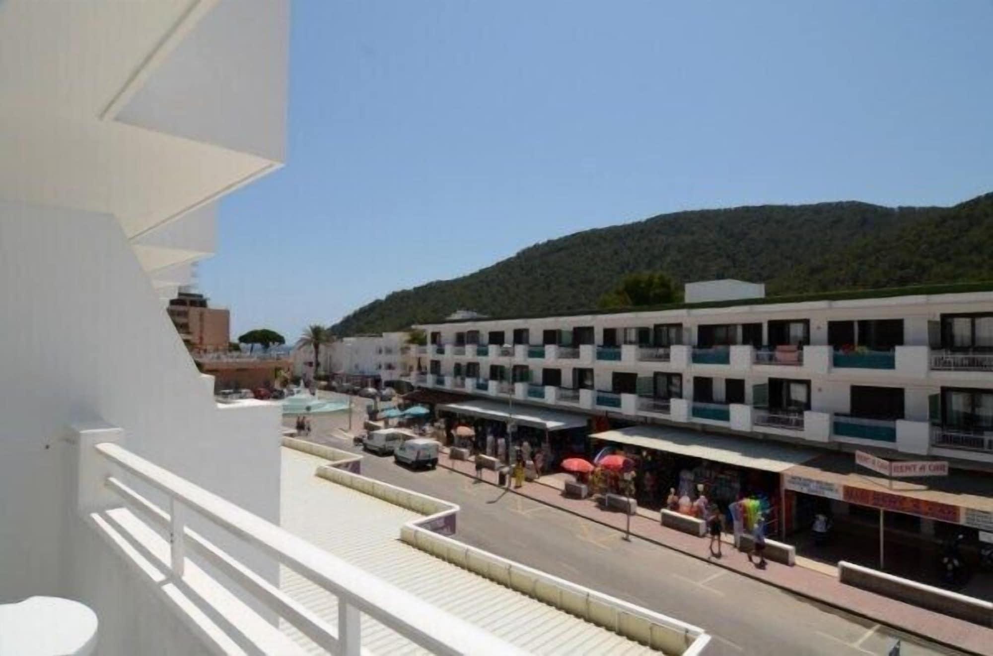 Oasis Sa Tanca Cala Llonga (Ibiza)